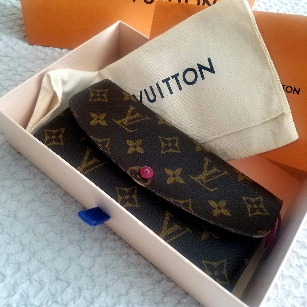 Louis Vuitton  wallet